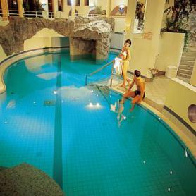 Rakouský hotel Kindl s bazénem