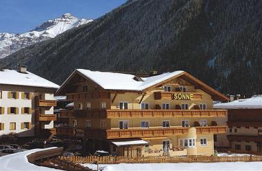Rakouský hotel Garni Sonne v zimě