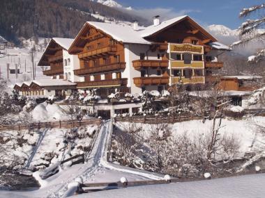 Rakouský hotel Rastbichlhof v zimě