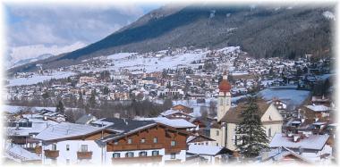 Rakousko - zasněžená vesnice Medraz
