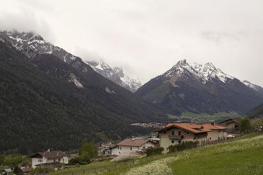 Rakouská obec Telfes v údolí Stubaital 