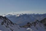 Pohled na zimní vrcholky v okolí Neustiftu